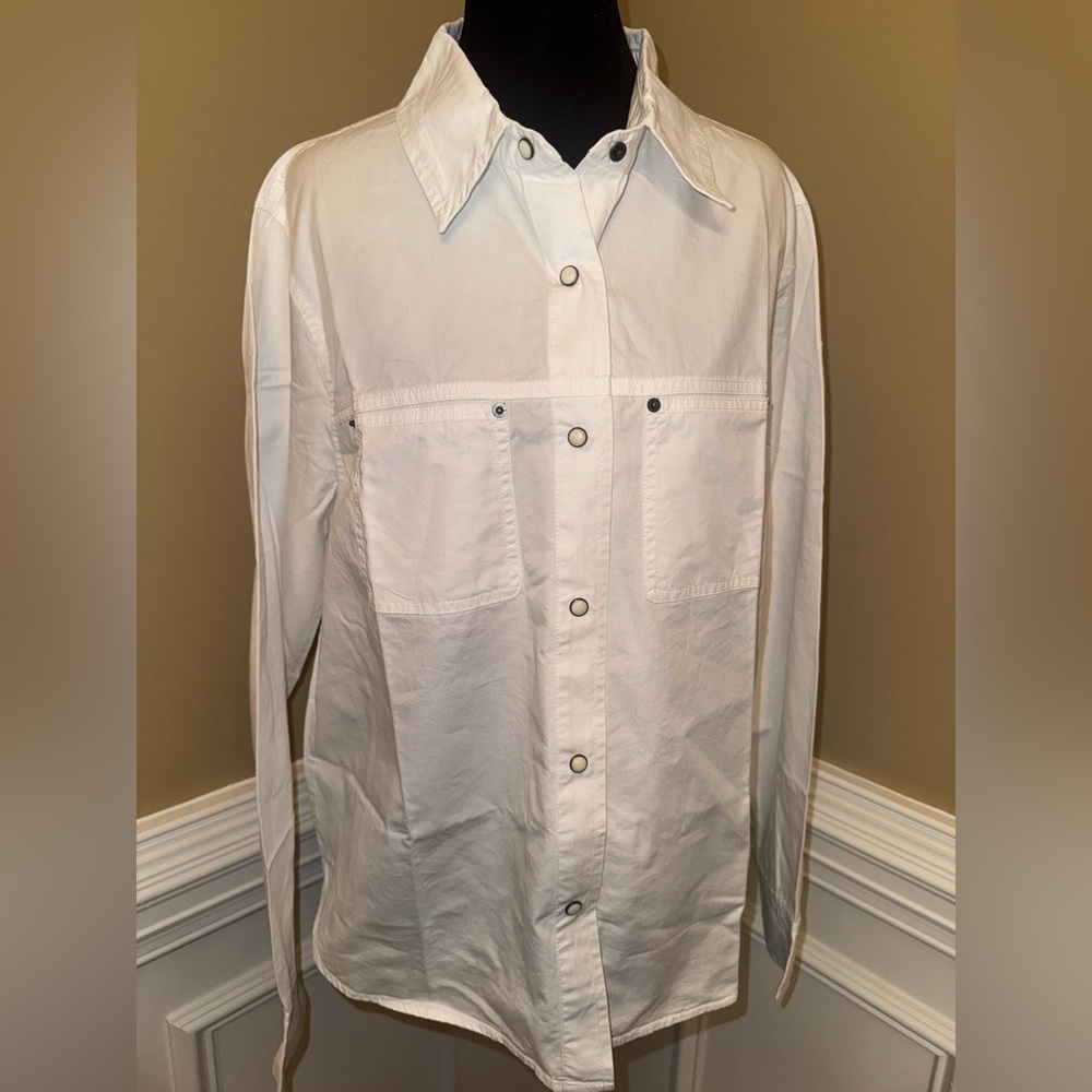NWT Retail $69 HUE Long Sleeve Button Down Shirt - Picture 4 of 8
